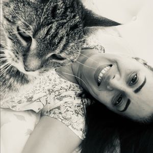 Meet your Posher, Aline